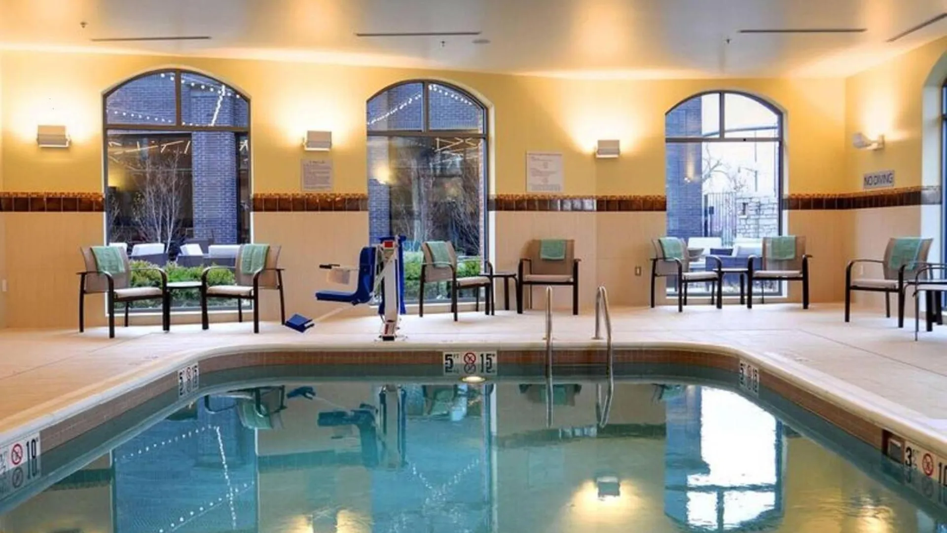 Courtyard By Marriott Columbus Osu Otel
