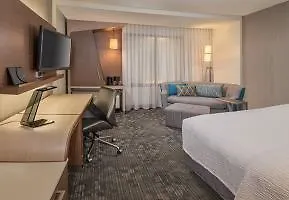 Courtyard By Marriott Columbus Osu Hotel